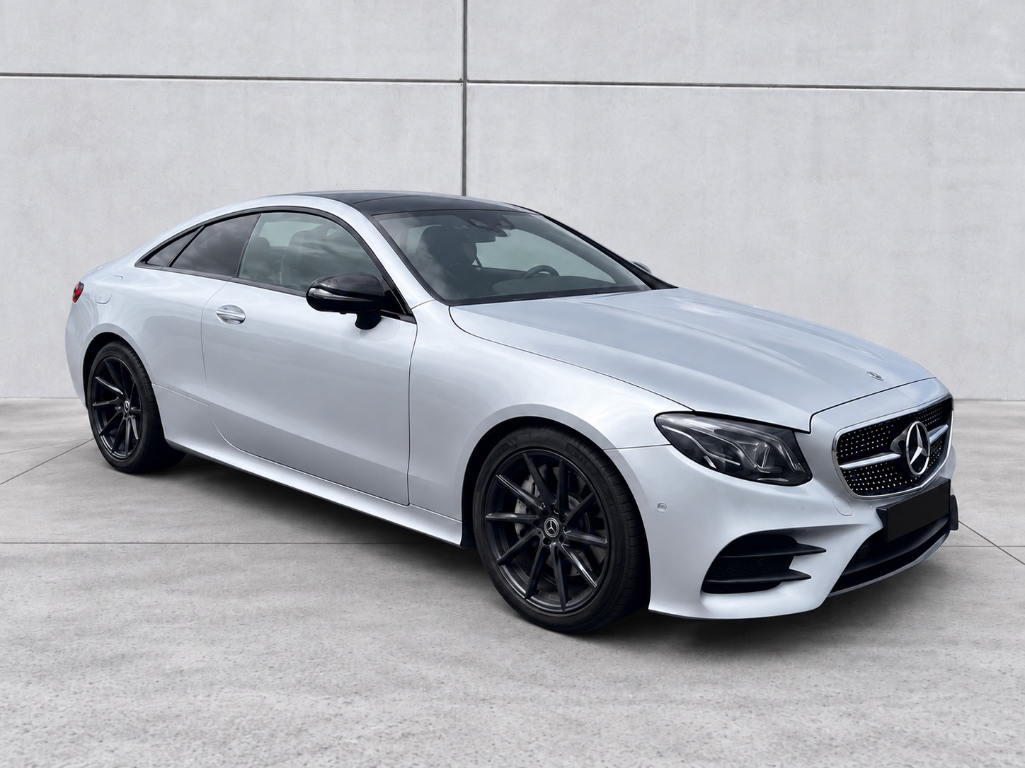 Mercedes Benz E300 AMG PAKKET foto 4