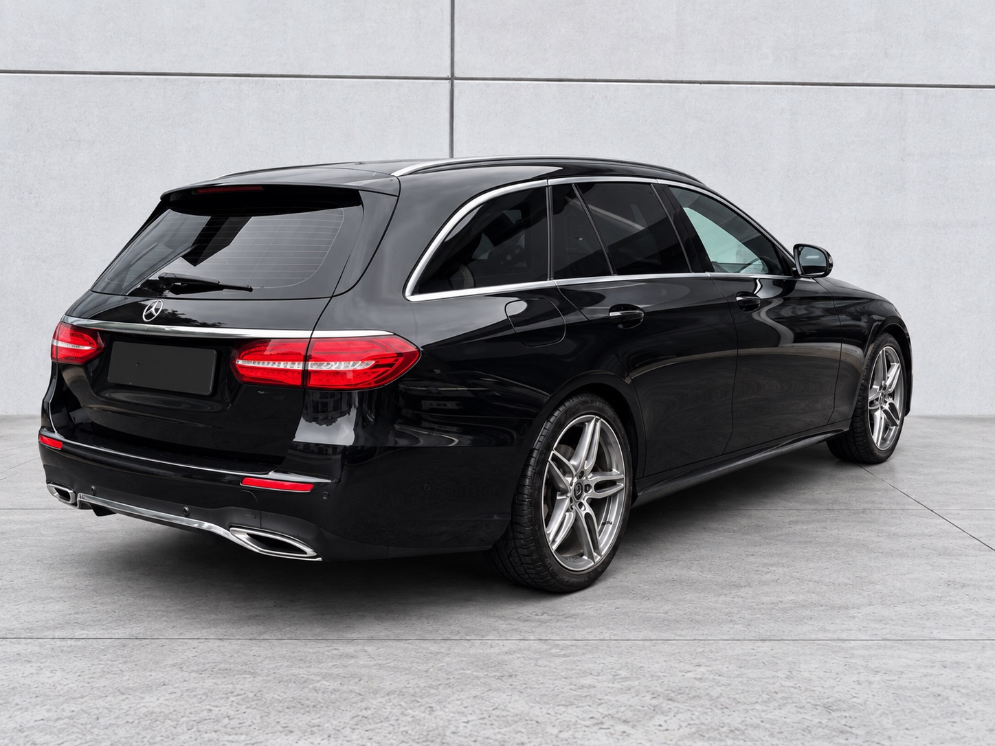 Mercedes Benz E220 AMG PAKKET photo 5